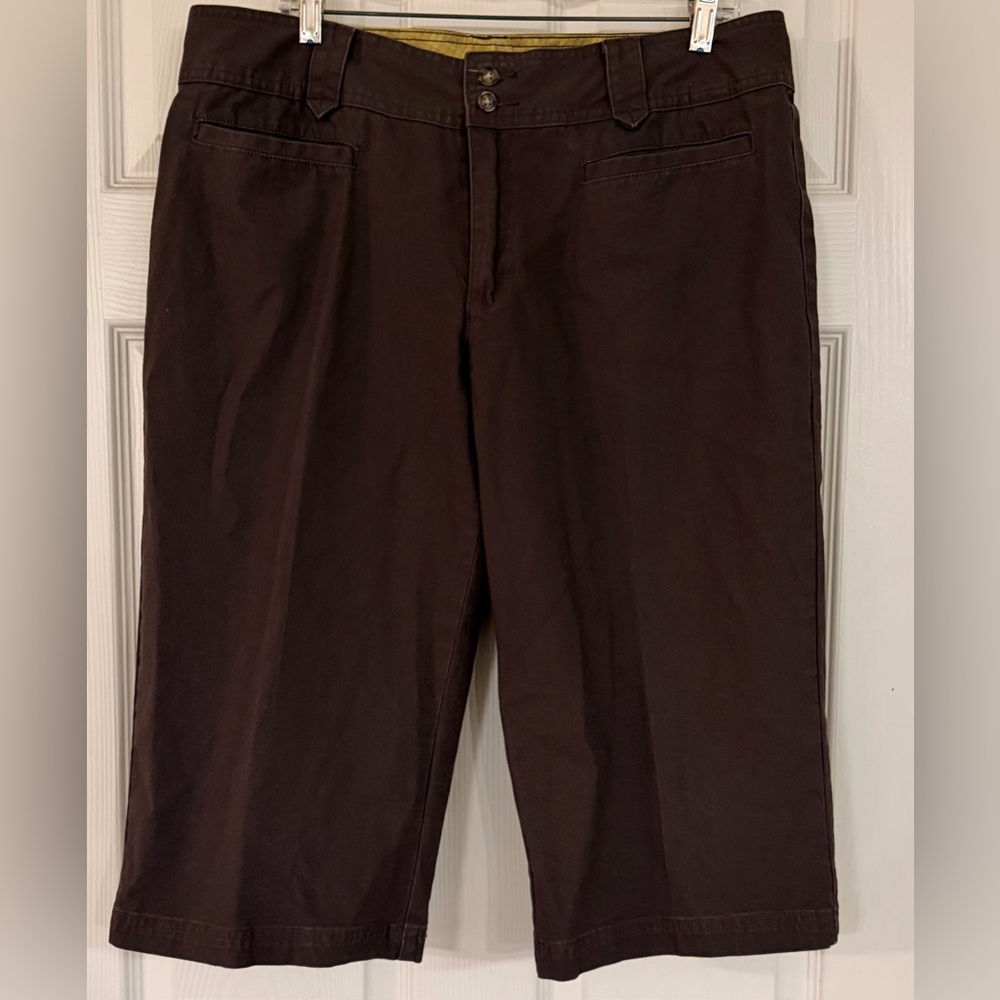 Cabela’s Capri Pants Dark Brown Size 14